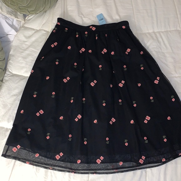 Petite Floral Embroidered Tulle Skirt NWT - Picture 1 of 4